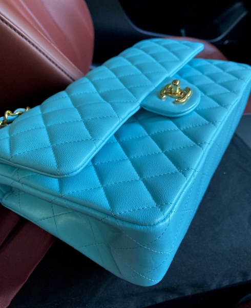  Handbag   Chanel  A01112  size  25.5*15.5*6.5  cm