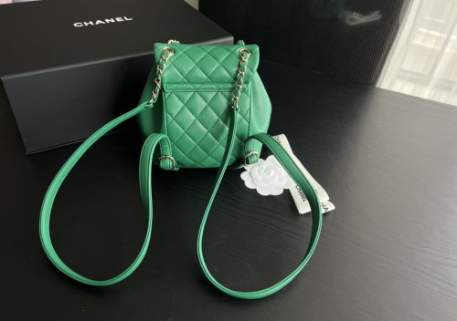  Handbag   Chanel  2908  size 18cmx18cmx12 cm