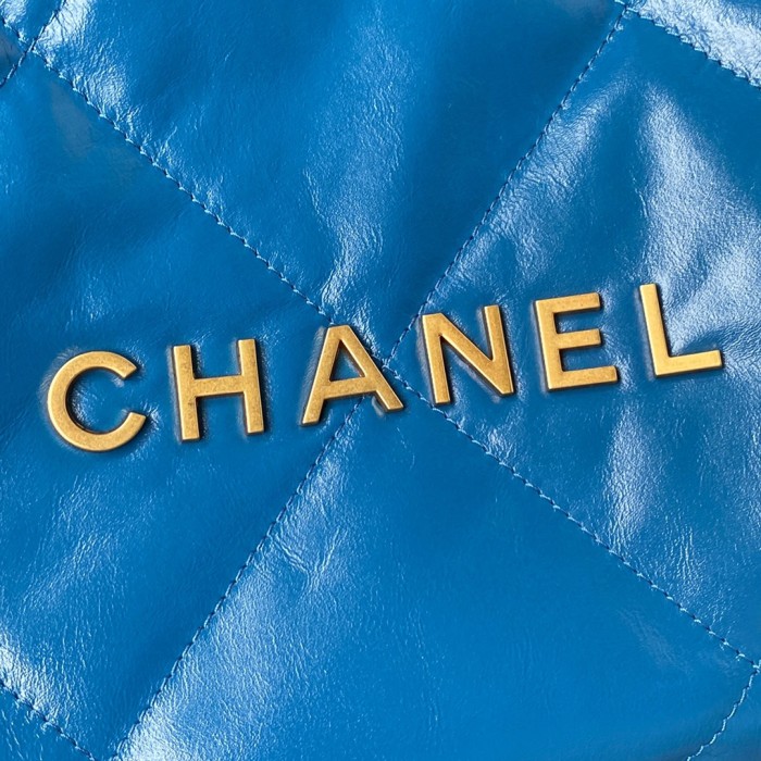  Handbag   Chanel AS3260  size  35x37x7 cm