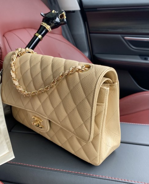  Handbag   Chanel  A01112  size 25.5*15.5*6.5 cm