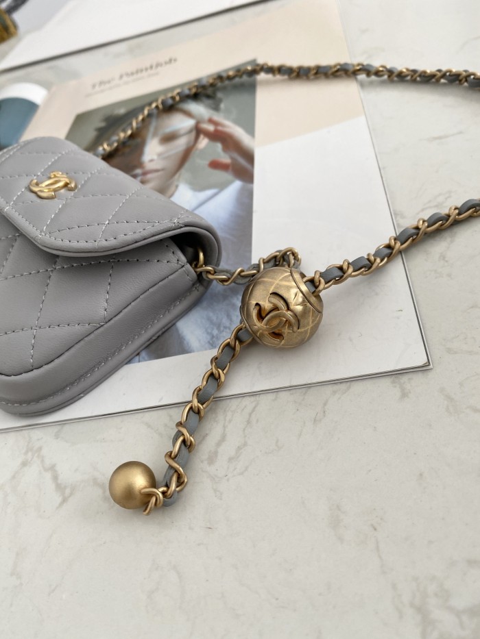  Handbag   Chanel  81462  size  9*10.5*2.5 cm