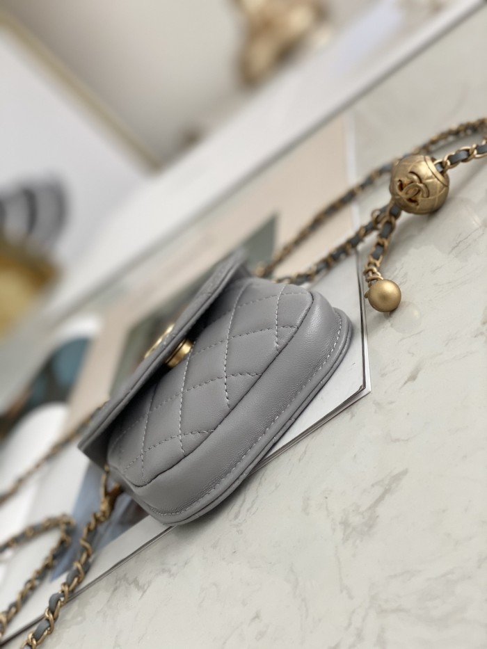  Handbag   Chanel  81462  size  9*10.5*2.5 cm