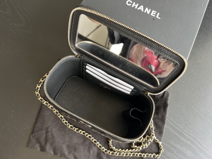  Handbag   Chanel   size  17 cm