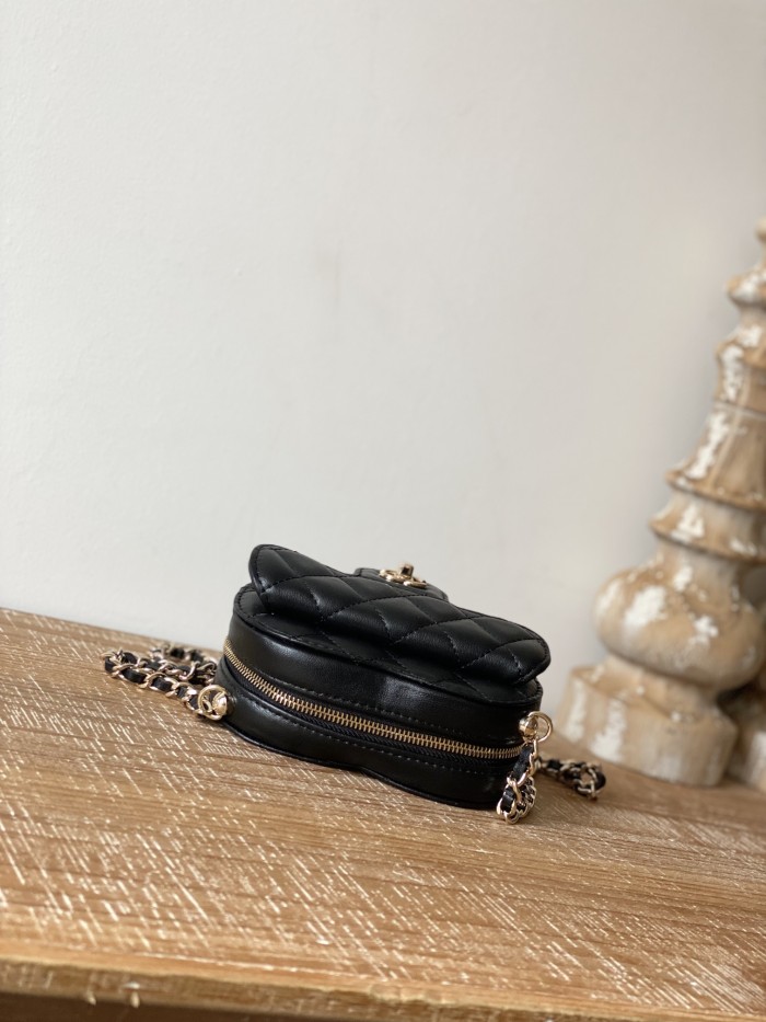  Handbag Chanel 81203  size  12×13×5.5 cm