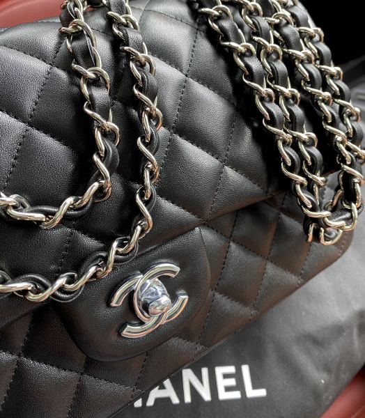 Handbag   Chanel  A01112 size  25.5*15.5*6.5 cm