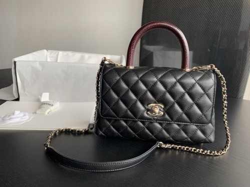  Handbag   Chanel  2215  size 19 cm