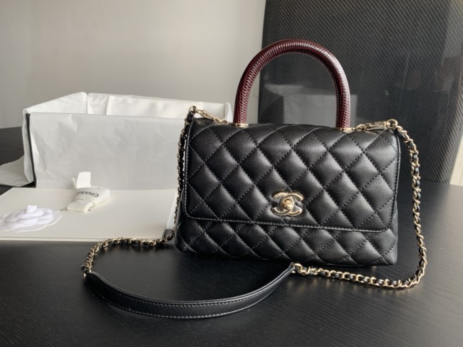 Handbag   Chanel  2215  size 19 cm