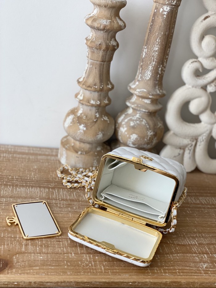 Handbag  Chanel  AP2717 size 9.5×11×8 cm