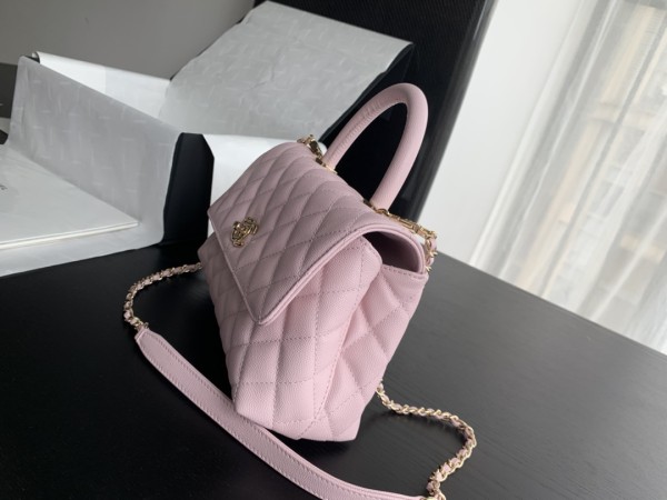  Handbag   Chanel  93925  size  24 cm