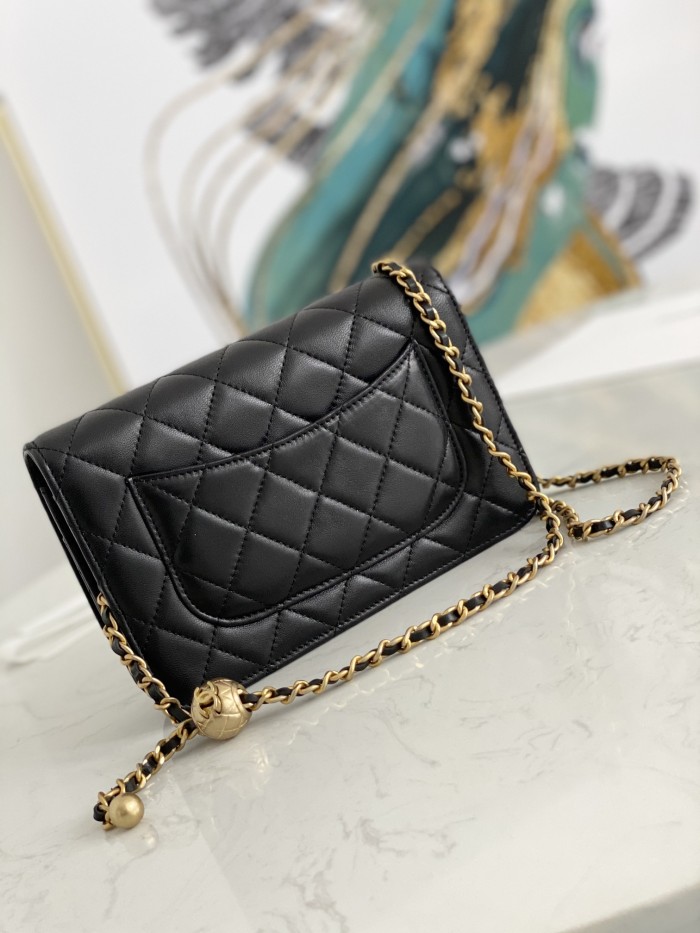  Handbag  Chanel  81133  size  19 cm