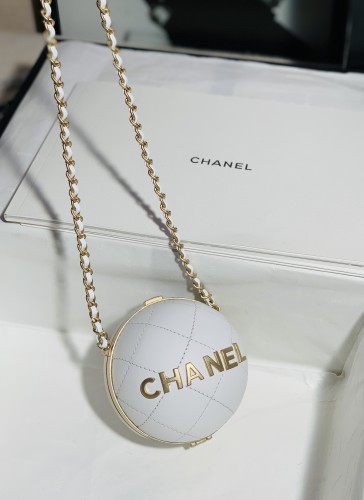  Handbag   Chanel  size  8 cm  