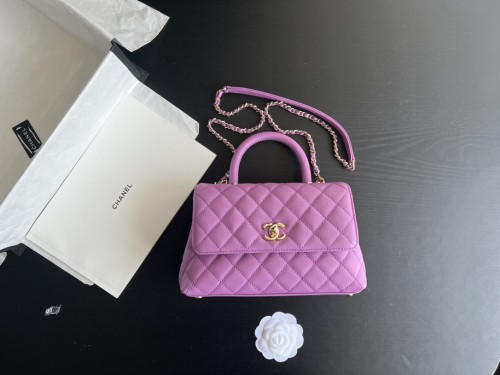  Handbag   Chanel   93925 size  24 cm 