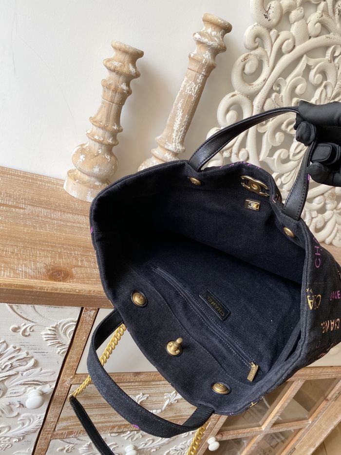  Handbag  Chanel 3128  size 51x43x3 cm