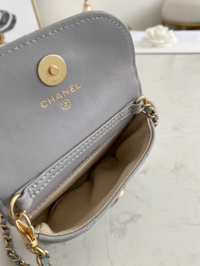  Handbag   Chanel  81462  size  9*10.5*2.5 cm