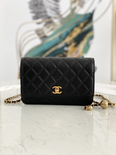  Handbag  Chanel  81133  size  19 cm