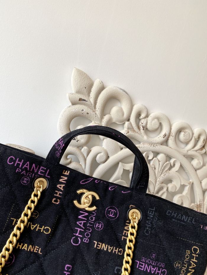  Handbag  Chanel 3128  size 51x43x3 cm