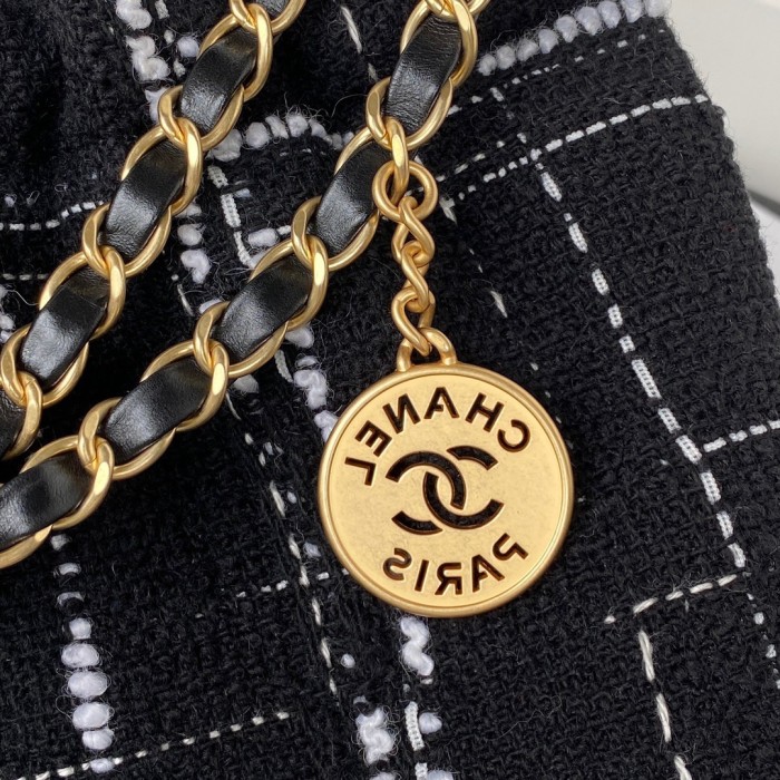  Handbag   Chanel AS3261  size  39×42×8 cm