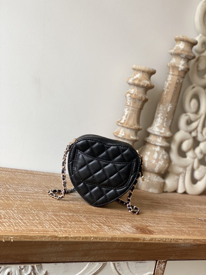  Handbag Chanel 81203  size  12×13×5.5 cm