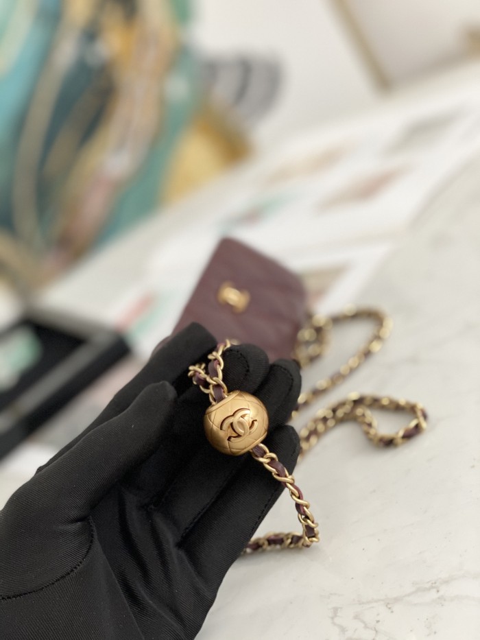  Handbag  Chanel 81135  size 12.5 9 2.5 cm