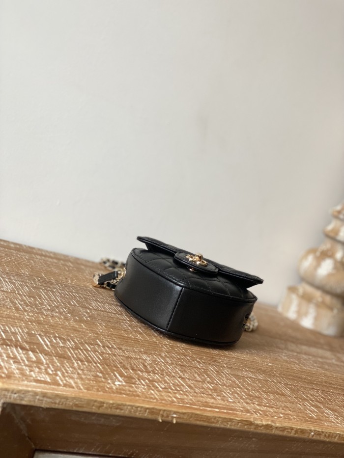  Handbag Chanel 81203  size  12×13×5.5 cm