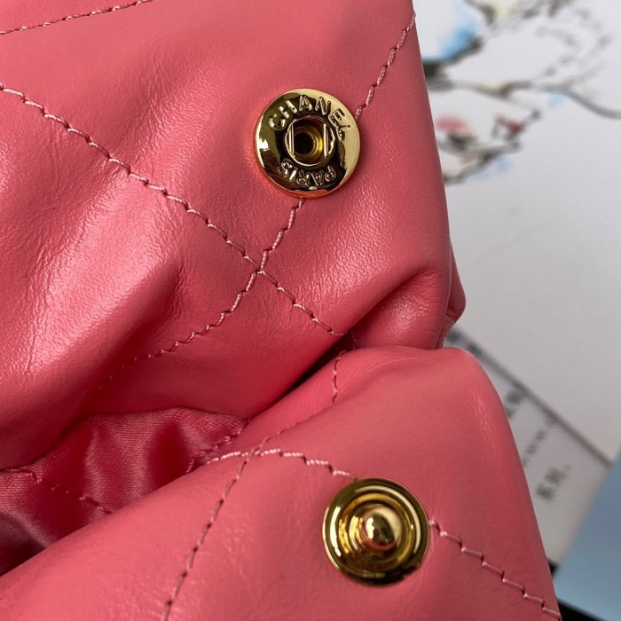  Handbag   Chanel  AS3260  size  35x37x7 cm