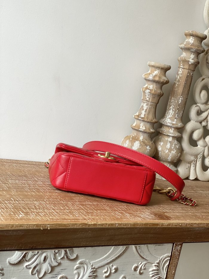  Handbag  Chanel As3109  size  19*14*6 cm