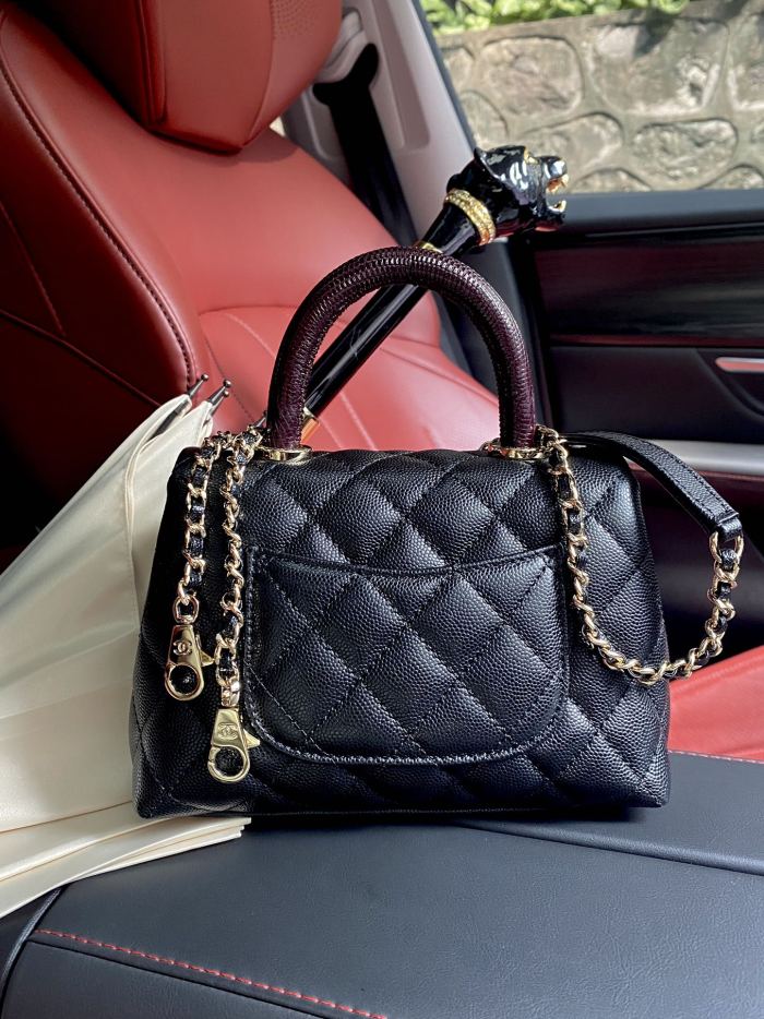  Handbag   Chanel  AS2215  size  𝟏𝟑*𝟏𝟗*𝟗 𝑐𝑚