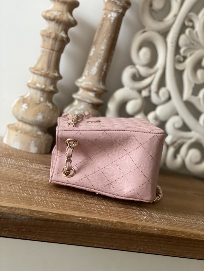  Handbag  Chanel    AS3176  size  16X15X9 cm