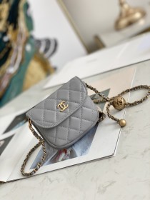  Handbag   Chanel  81462  size  9*10.5*2.5 cm