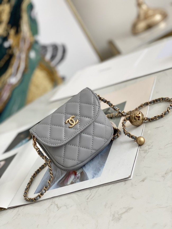  Handbag   Chanel  81462  size  9*10.5*2.5 cm