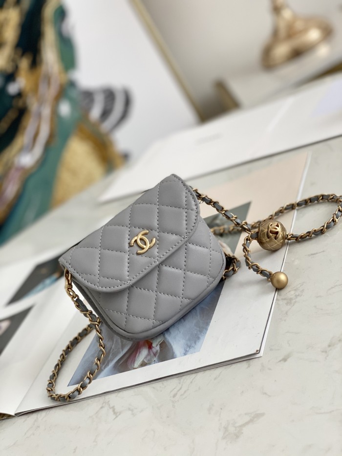  Handbag   Chanel  81462  size  9*10.5*2.5 cm