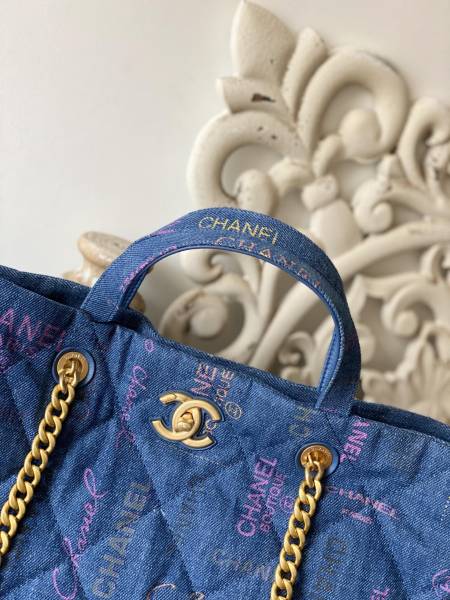 Handbag  Chanel 3128 size  51x43x3 cm