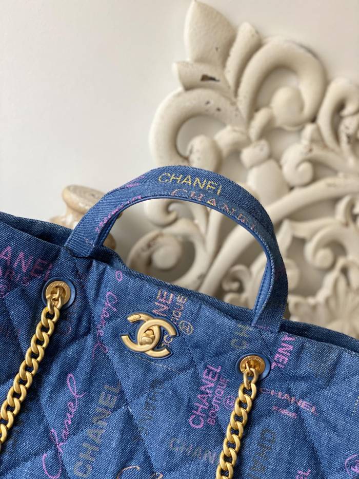  Handbag  Chanel 3128 size  51x43x3 cm