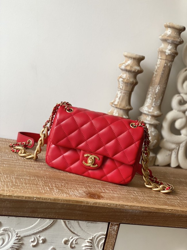  Handbag  Chanel As3109  size  19*14*6 cm