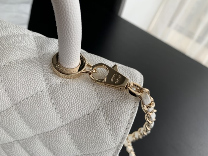  Handbag   Chanel 93925  size  24 cm 