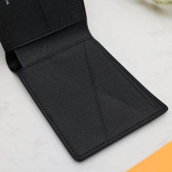 LOUIS VUITTON Multiple Cow Leather Wallet Men's Black M30295 size 11.5*1.5*9 cm