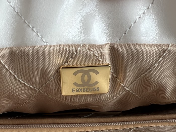  Handbag   Chanel  size   39cmx42cmx8 cm