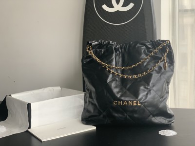  Handbag Chanel  size  48cmx45cmx10 cm