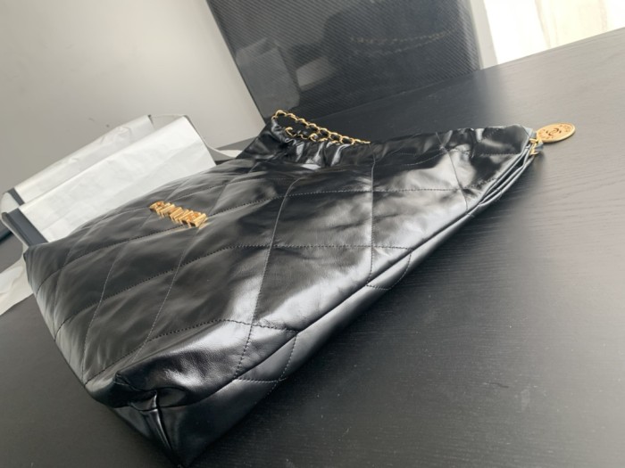  Handbag Chanel  size  48cmx45cmx10 cm