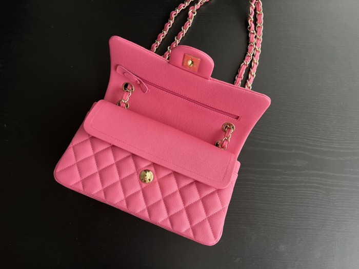  Handbag   Chanel  size  23 cm