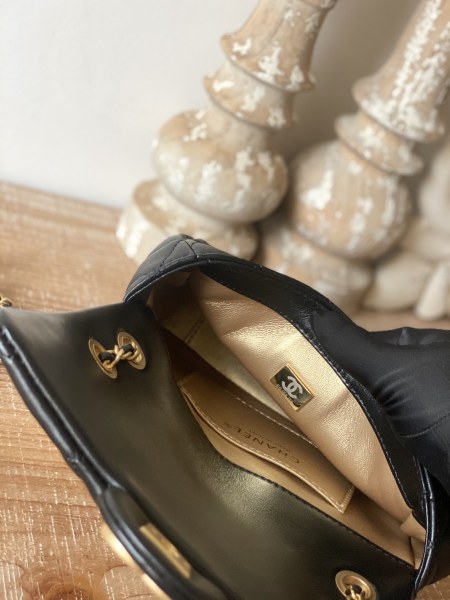  Handbag  Chanel  As3109  size  19*14*6 cm