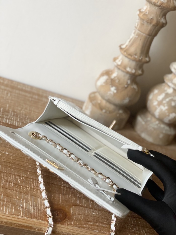 Handbag  Chanel 88632  size  19 cm