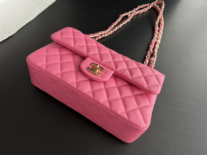  Handbag   Chanel  size  23 cm