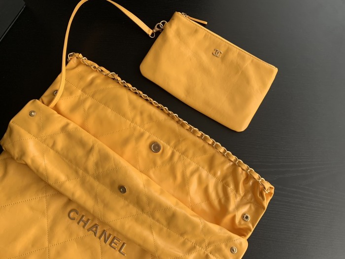  Handbag Chanel  size  39cmx42cmx8 cm