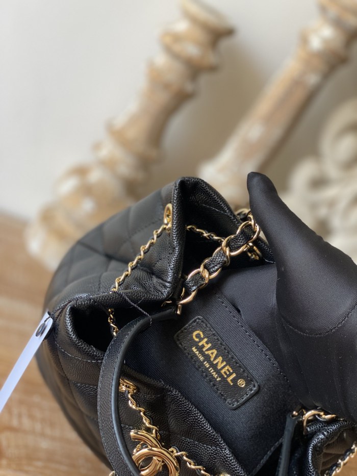 Handbag  Chanel  8309  size  20 cm