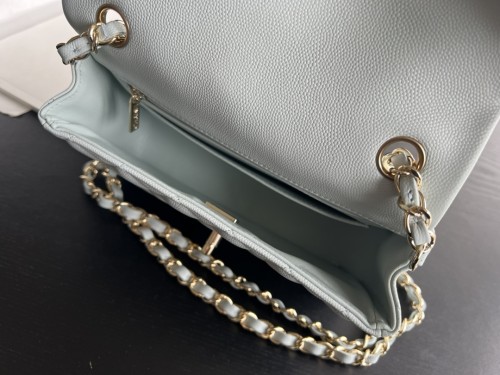  Handbag Chanel  size  20 cm