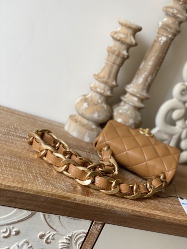  Handbag Chanel 3213  size  13*17*6  cm