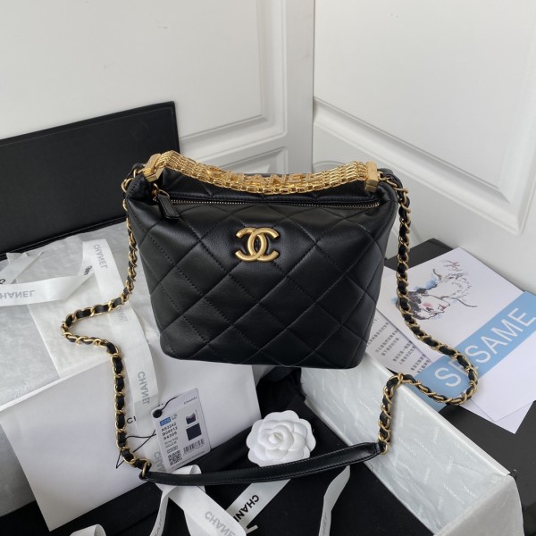 Handbag  Chanel   AS3242  size  18*21*12* cm