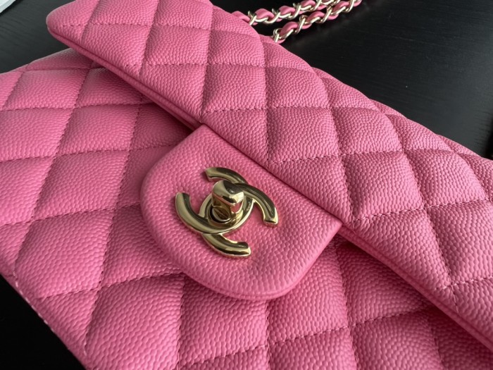  Handbag   Chanel  size  23 cm