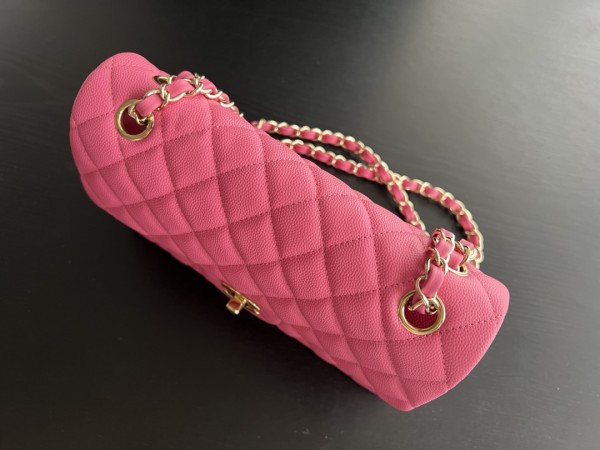  Handbag   Chanel  size  23 cm